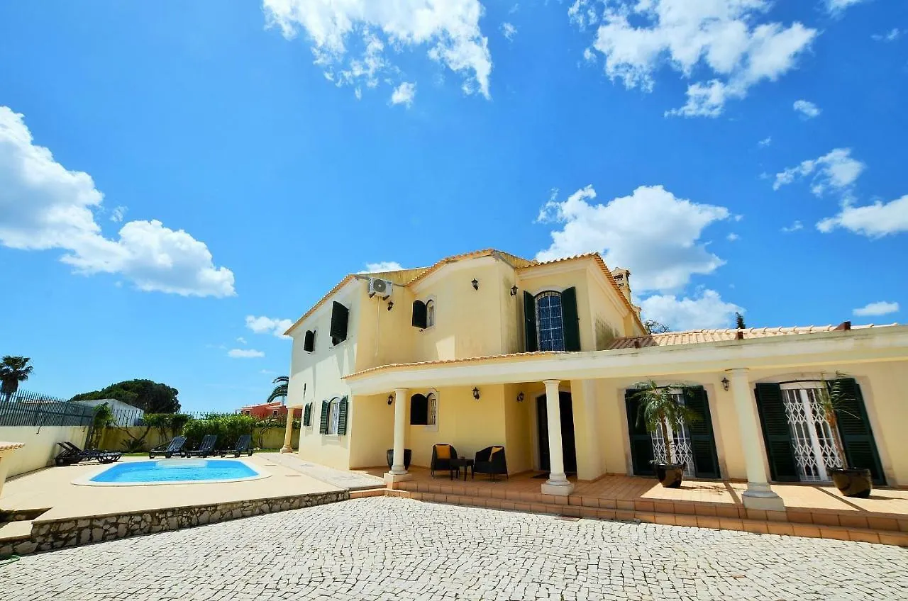 Suites&Beds DP Albufeira 0*,